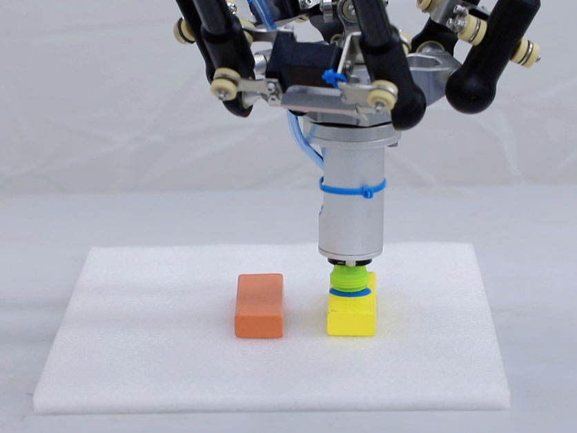 Handling Robots in Automatic Sorting Solution