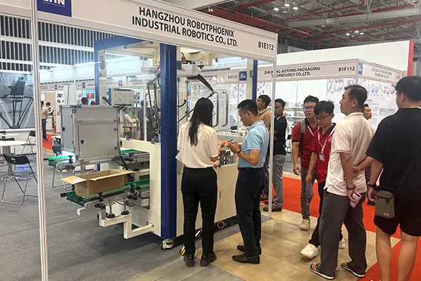 Robotphoenix Shines at Vietnam Expo Robotphoenix Shines at Vietnam Expo