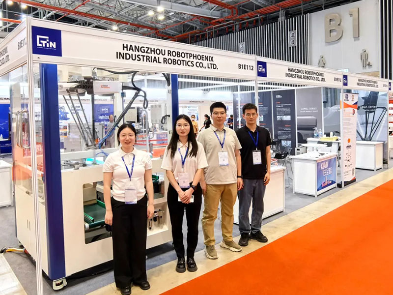 Robotphoenix Shines at Vietnam Expo Robotphoenix Shines at Vietnam Expo